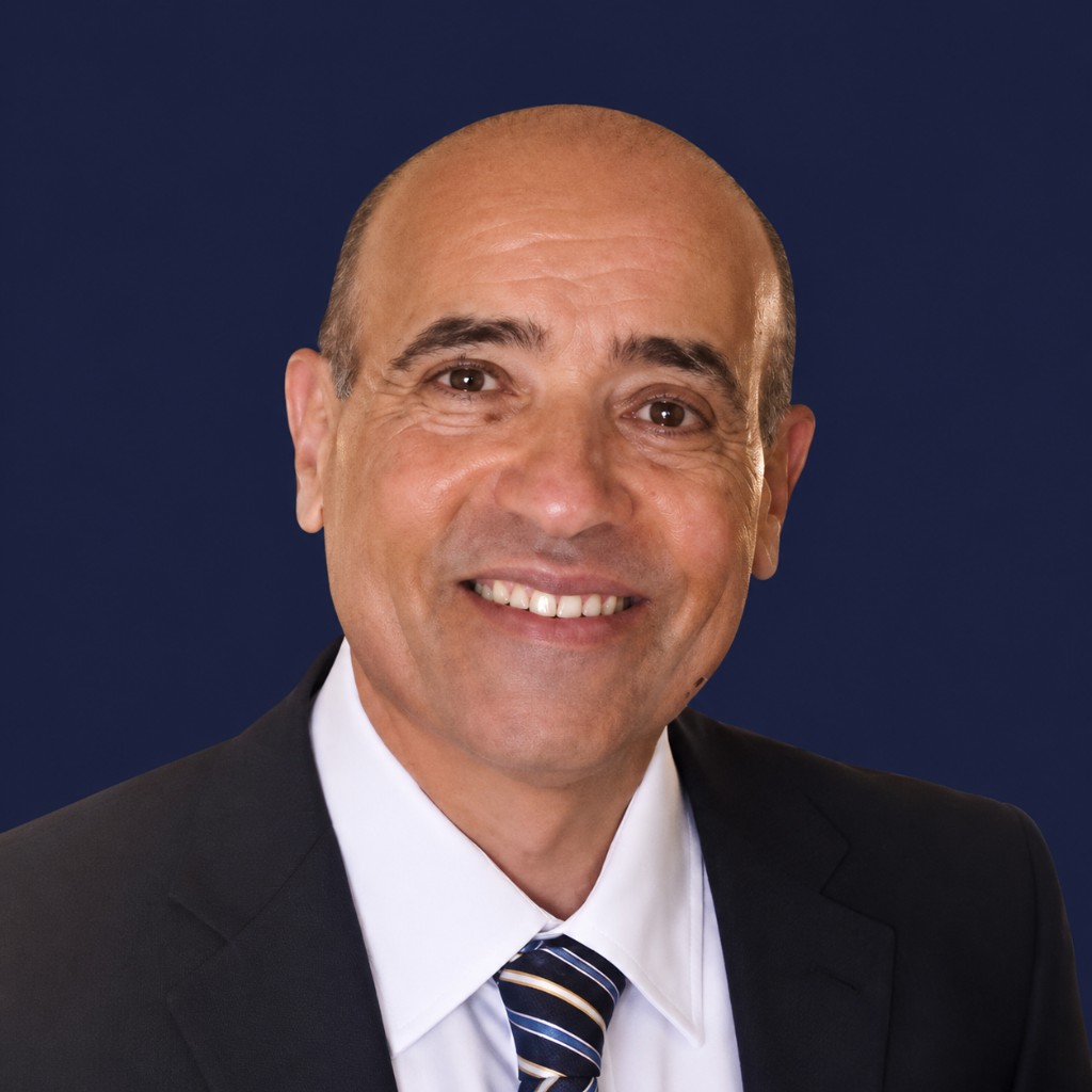 Dr Mokpel Greis, Doctor